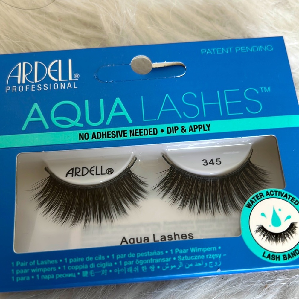 Aqua Lashes water activated lash band
